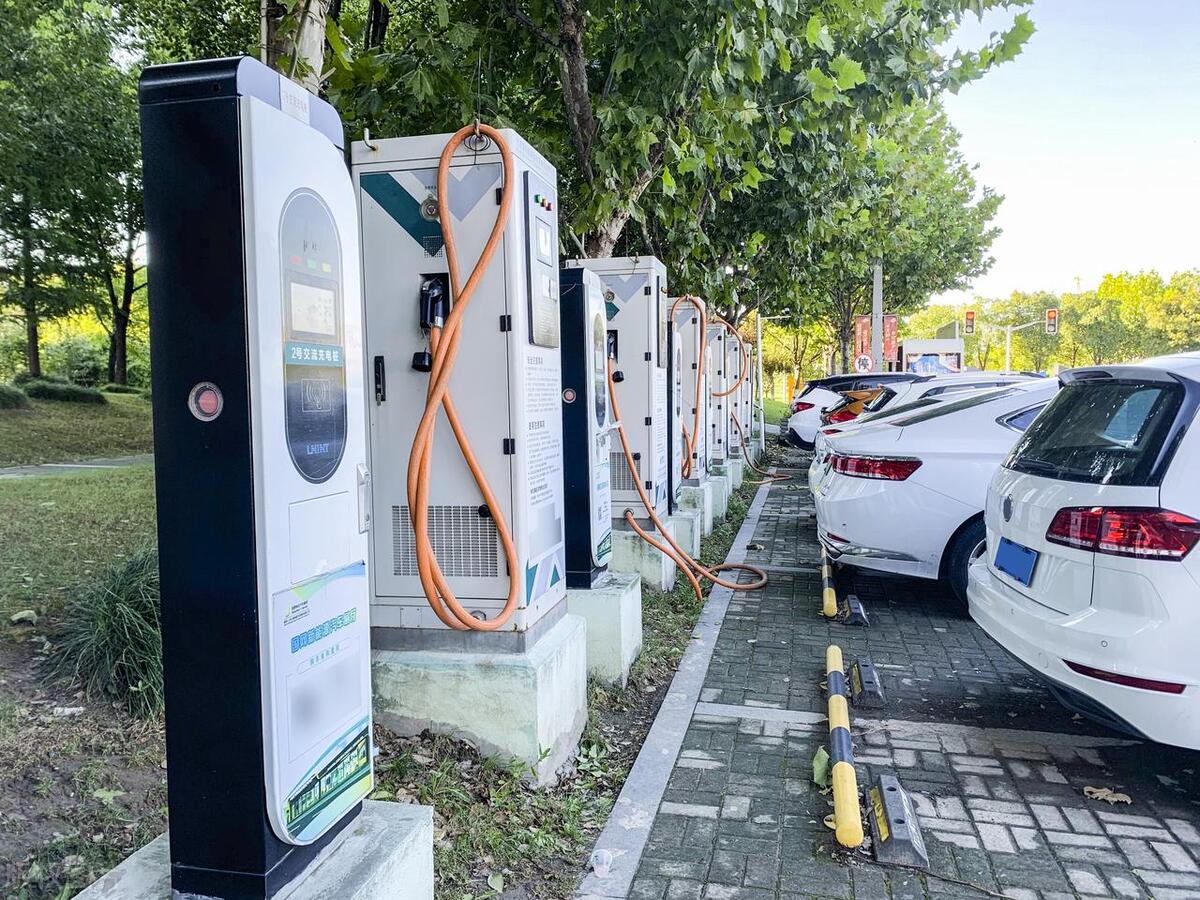 城市充電新景觀：藝術化充電樁設計探索